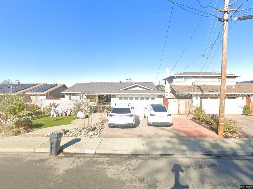 875 Wall St