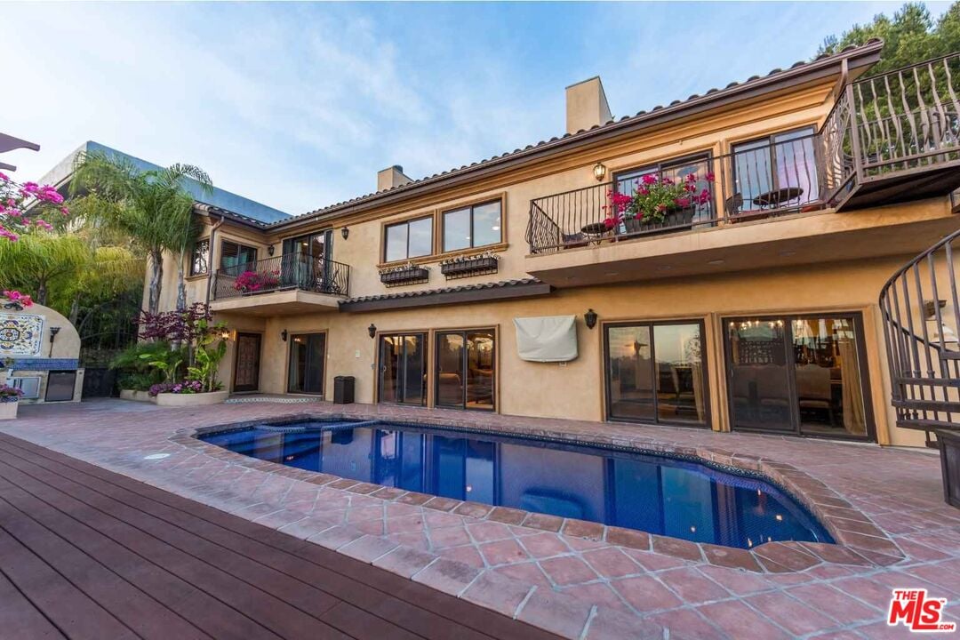 Celestia Crest, Venus Dr, 90046