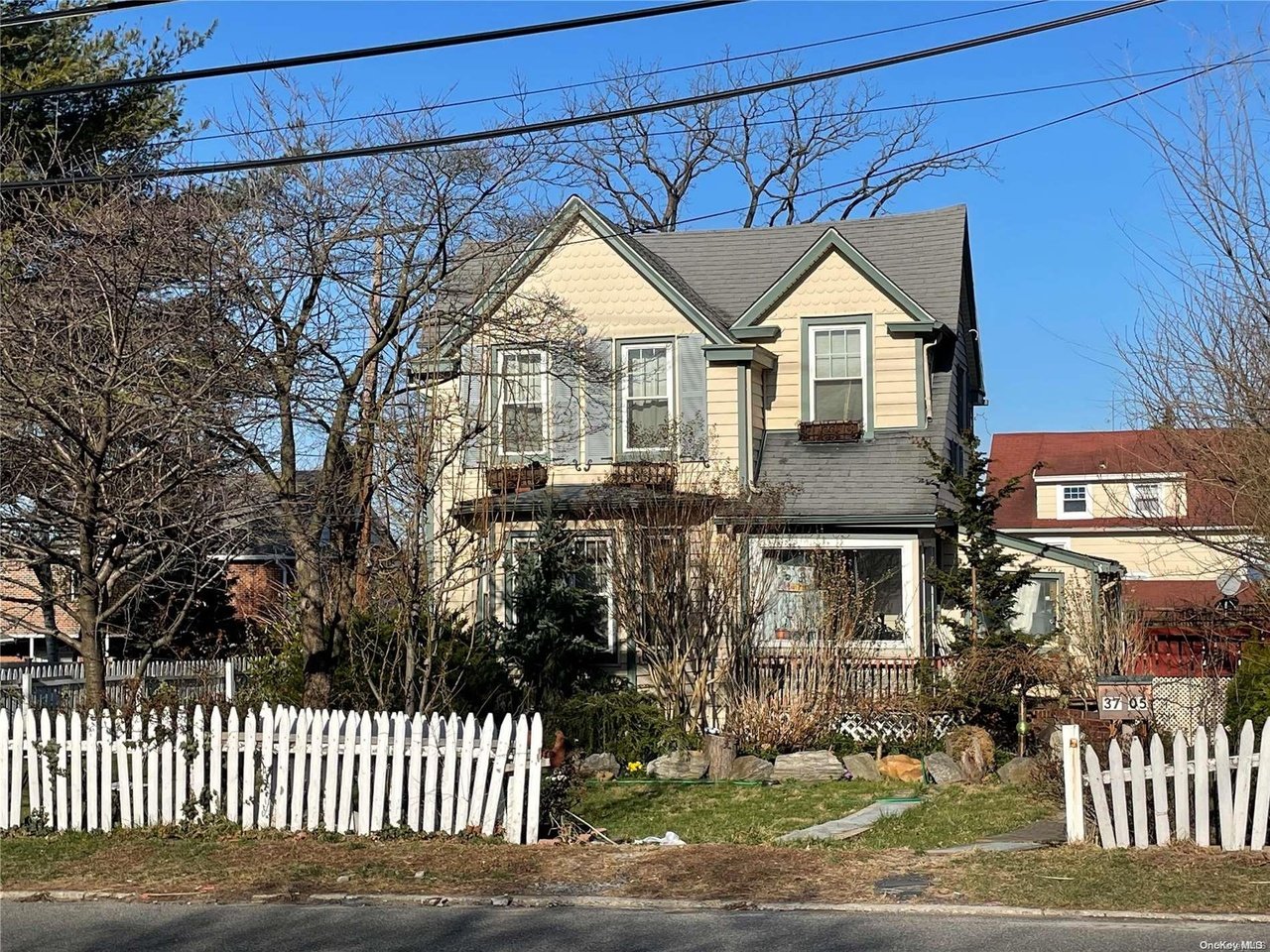 37-05 221 St N