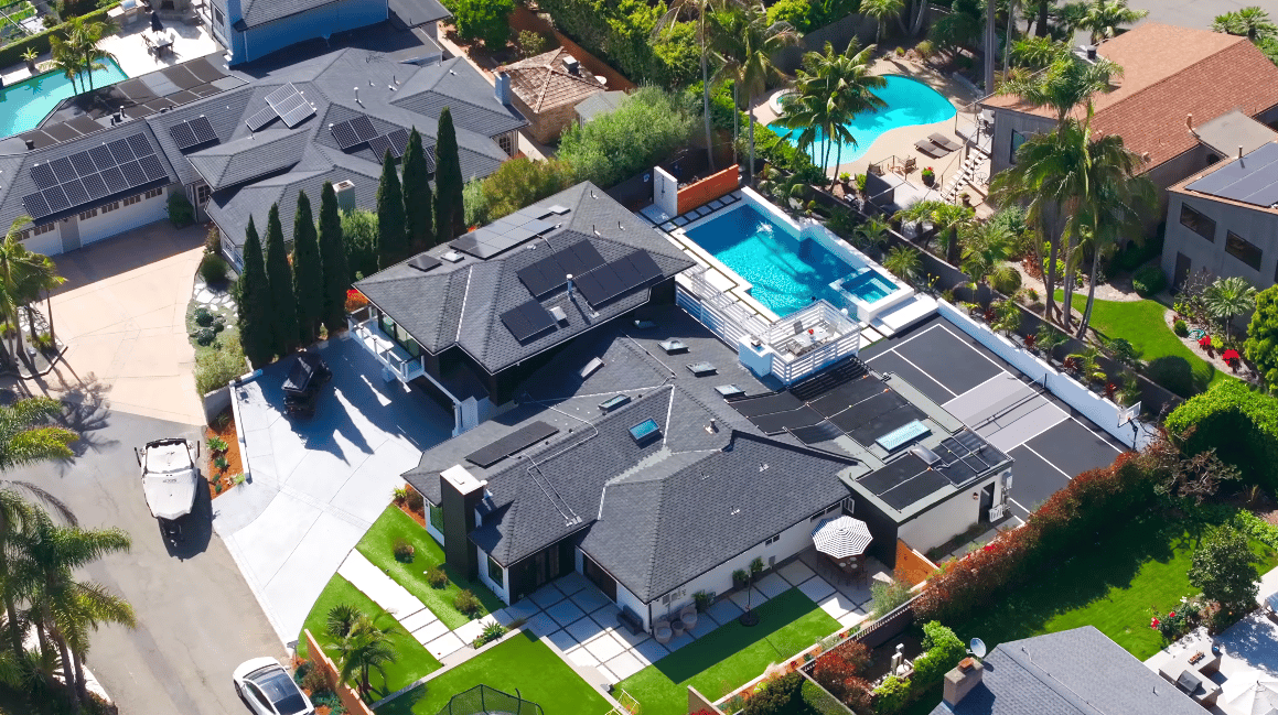 1368 Hymettus Ave - Listing Video