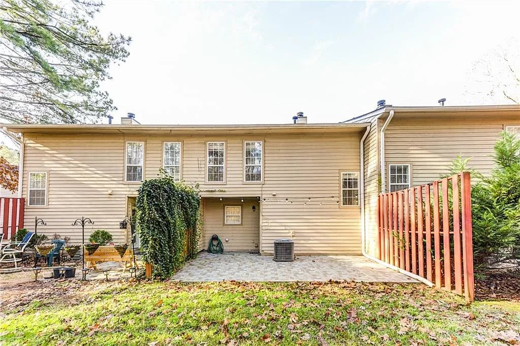 1103 Masons Creek Cir