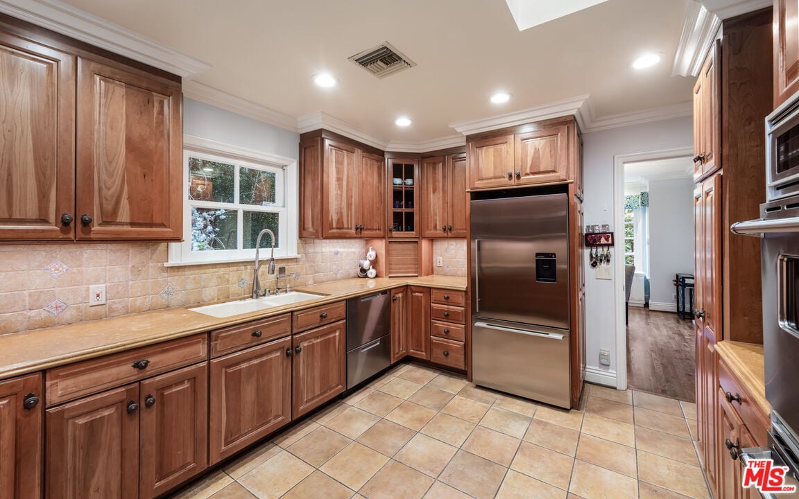 9028 Norma Pl