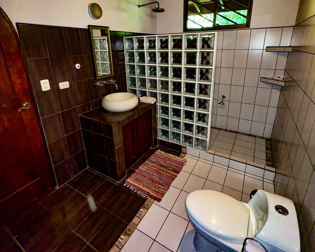 Ojochal Mountain View Home with Pool, Guest House & Gardens