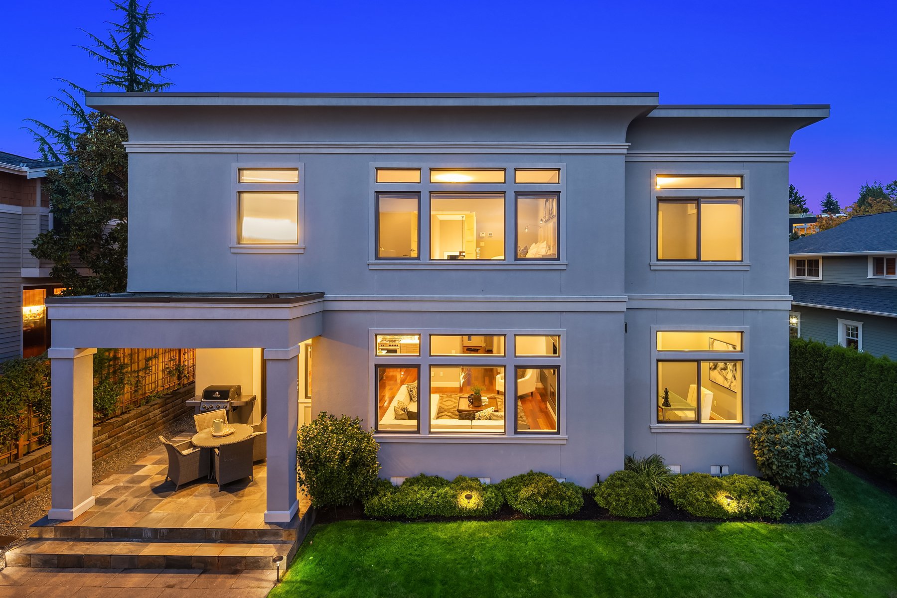 313 11th Ave W