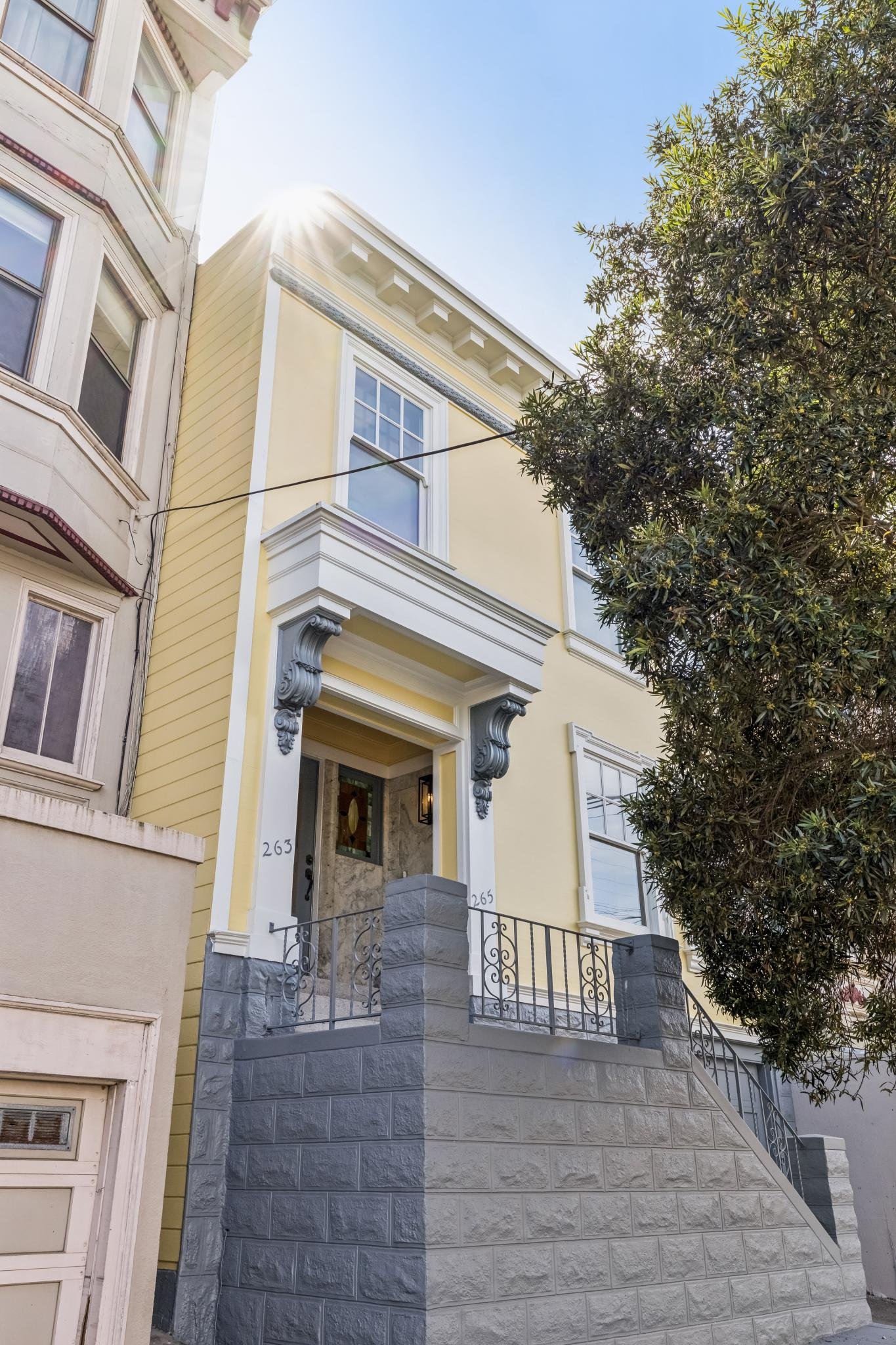 265 Carl Street