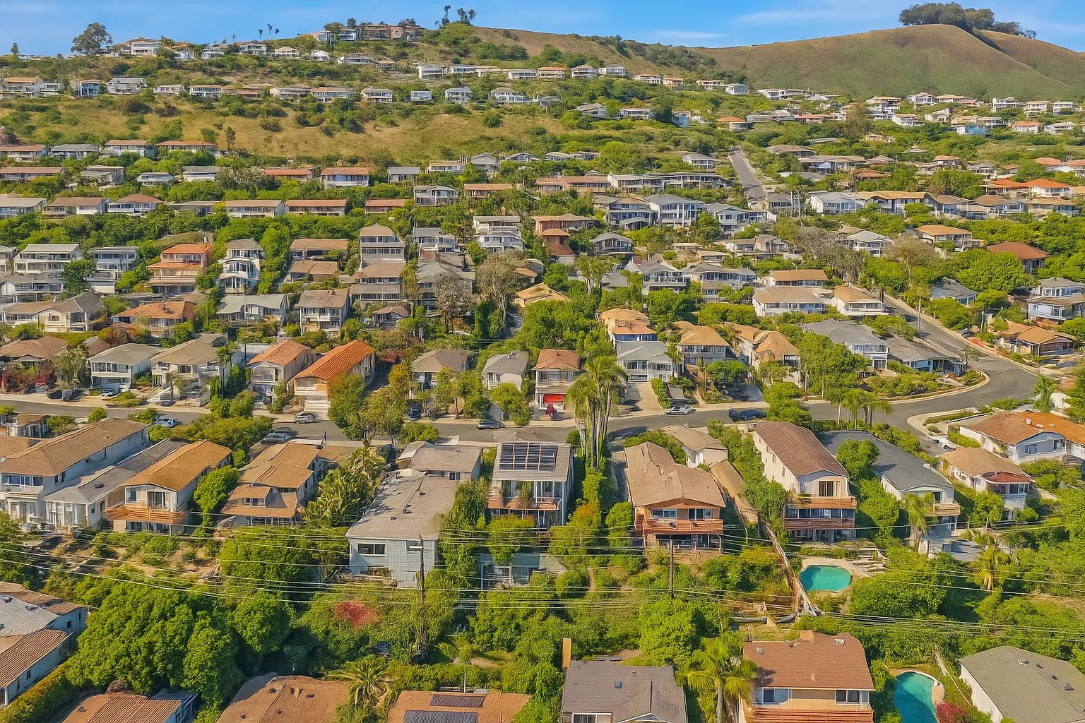 Capistrano Heights hillside pocket near Doheny Park with commuter access