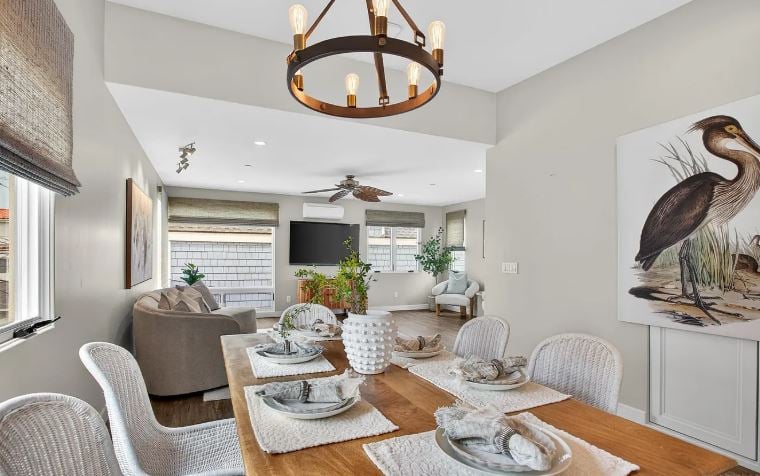 3828 Mission Blvd, San Diego, CA 92109