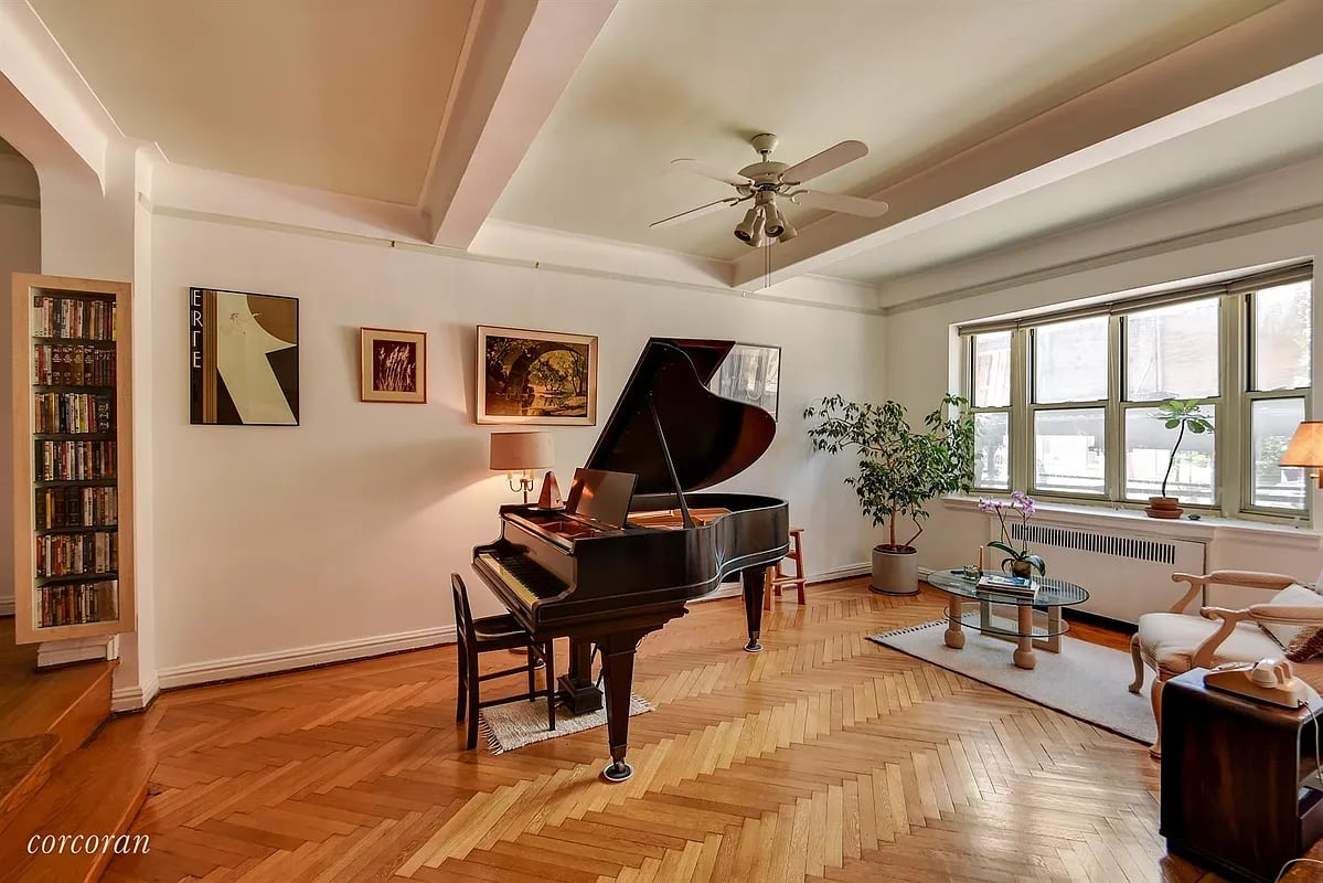 255 Cabrini Boulevard Unit: 1A