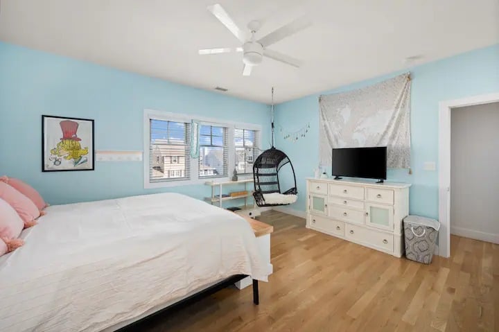 #38 Stunning Colonial