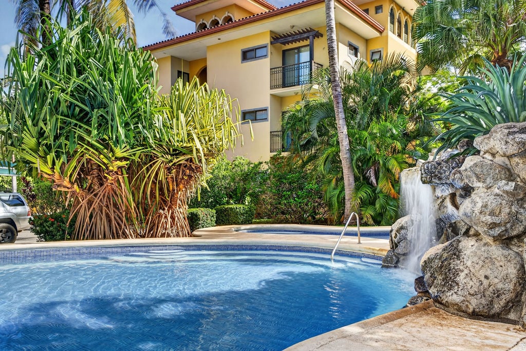 The Oaks #21 | Top-Floor, Turnkey Condo Minutes from Tamarindo