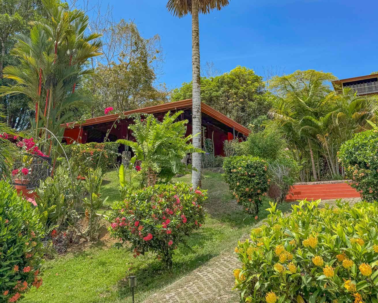 Ojochal Mountain View Home with Pool, Guest House & Gardens