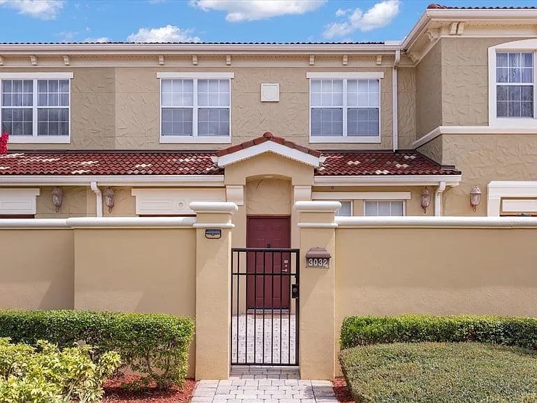 3032 Bella Vista Dr