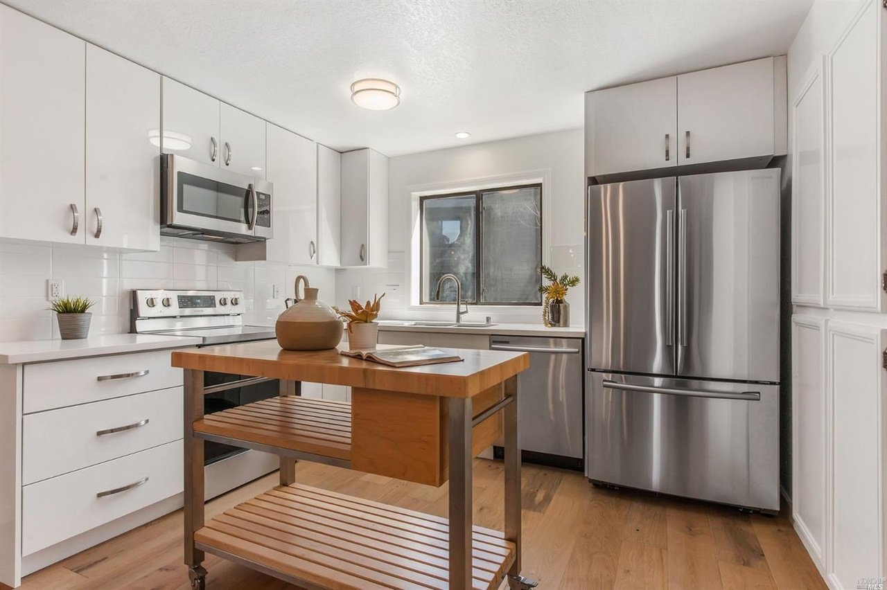 20 Cypress Pl