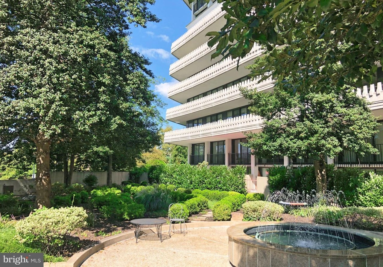 2700 Virginia Ave NW Unit 101/102