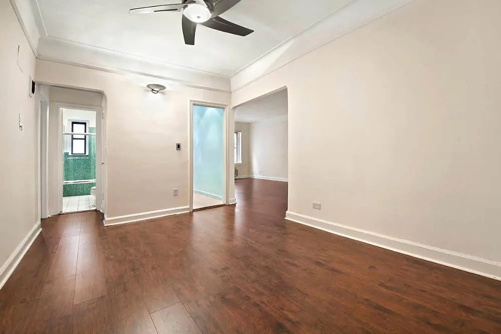 402 East 74th St, #5G