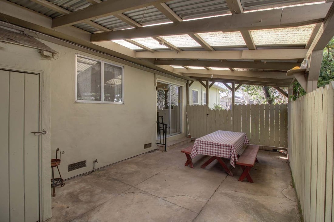 Just listed! Darling Elmhurst home