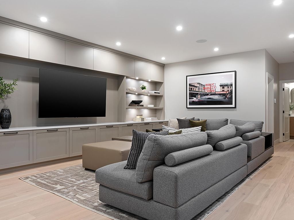 428 W 28th St