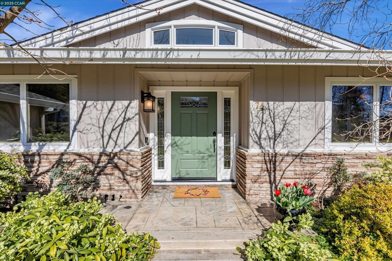 74 Warfield Dr