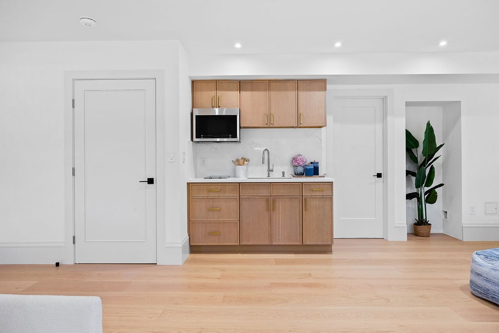 785 3rd Avenue · Photo 25