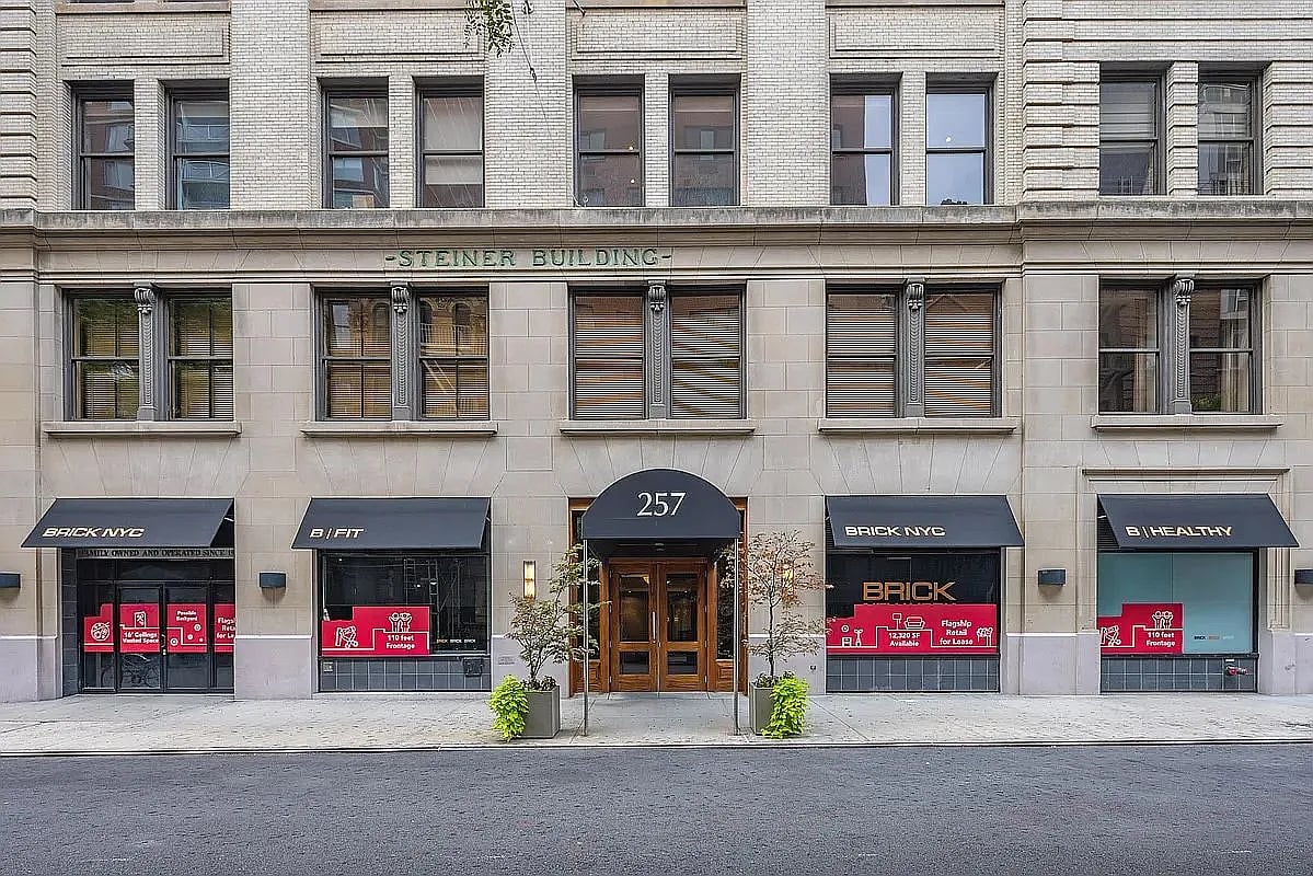 257 West 17th St, #2B