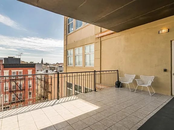 231 Norman Avenue Unit: 412