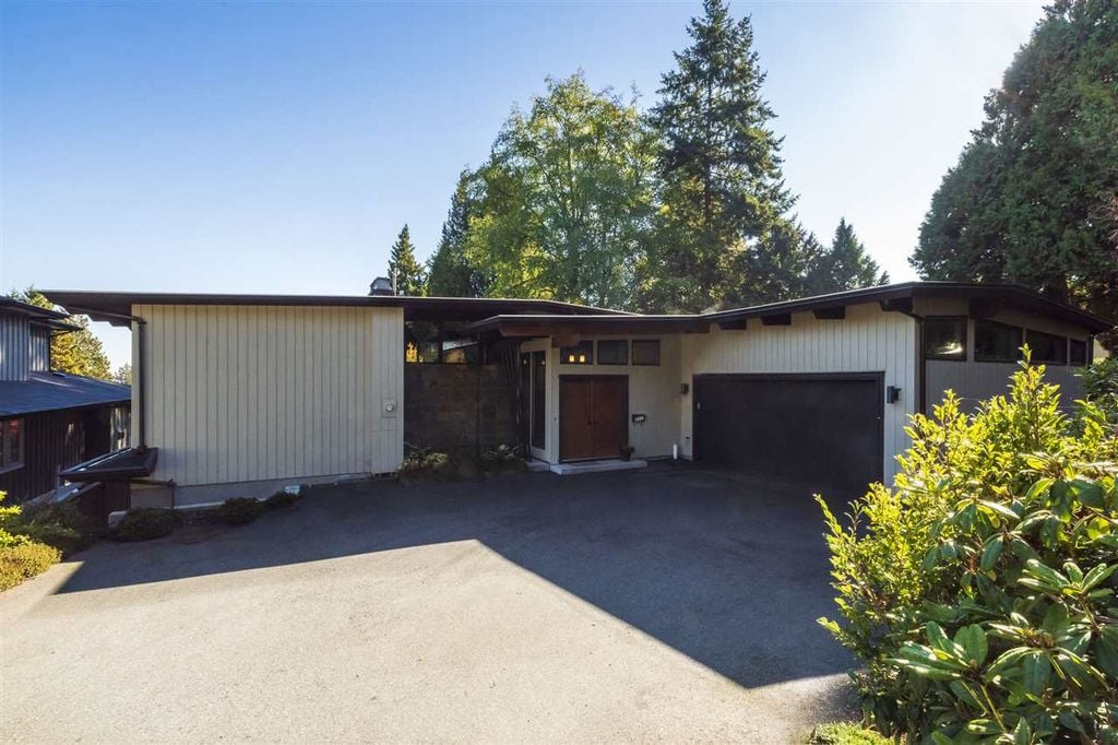 1000 English Bluff Rd