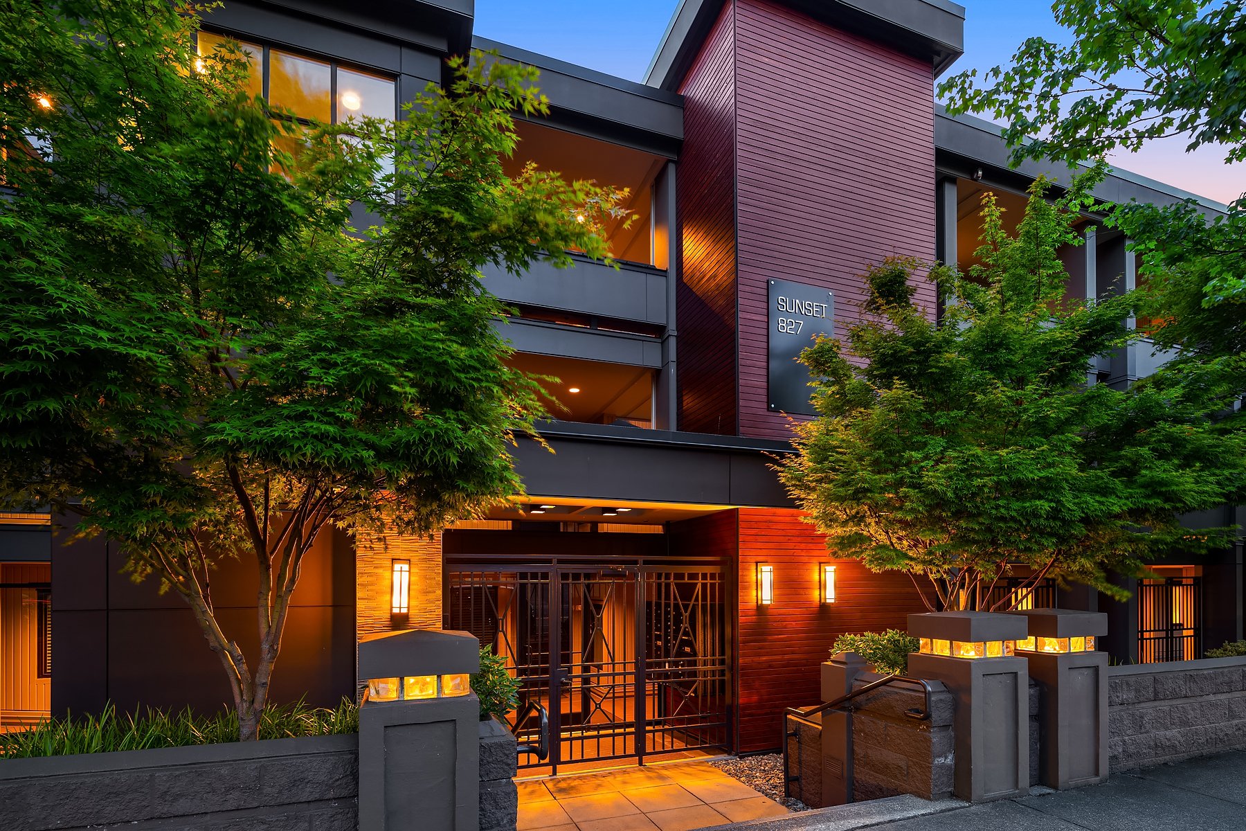 827 Lake Street S Unit: 208
