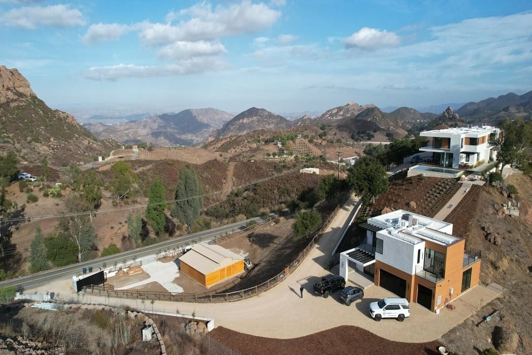 Mulholland Hwy, 90265