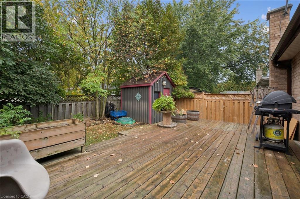 339 Strathallan St