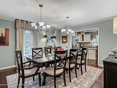 185 Hillyer Cir