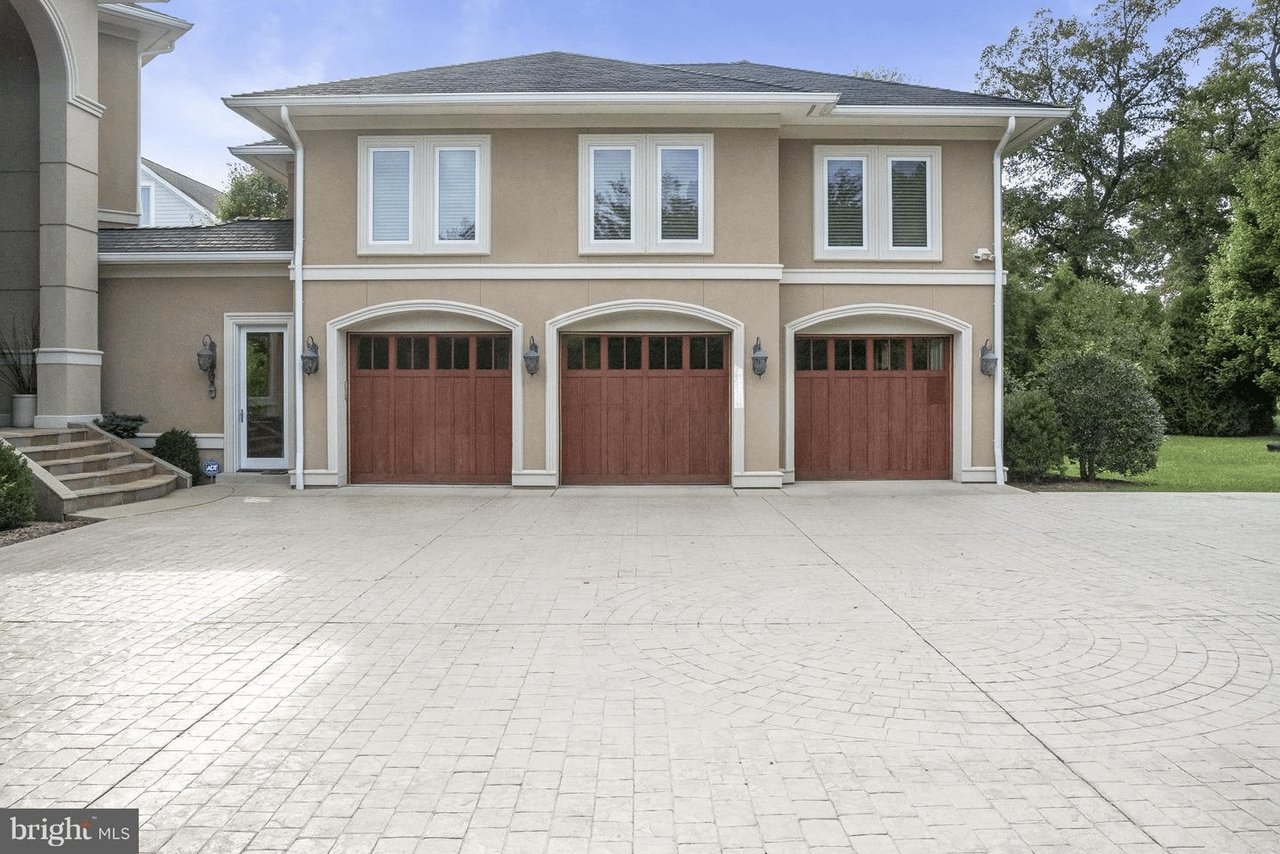 1407A Sharps Point Rd