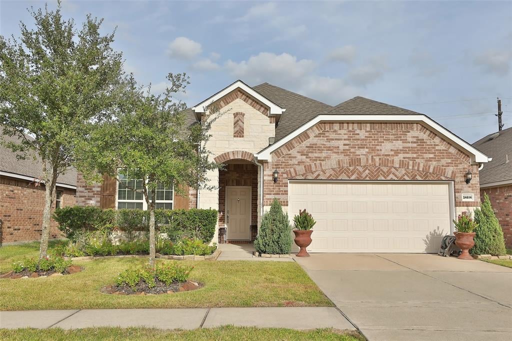 24614 Emerald Pool Falls Dr