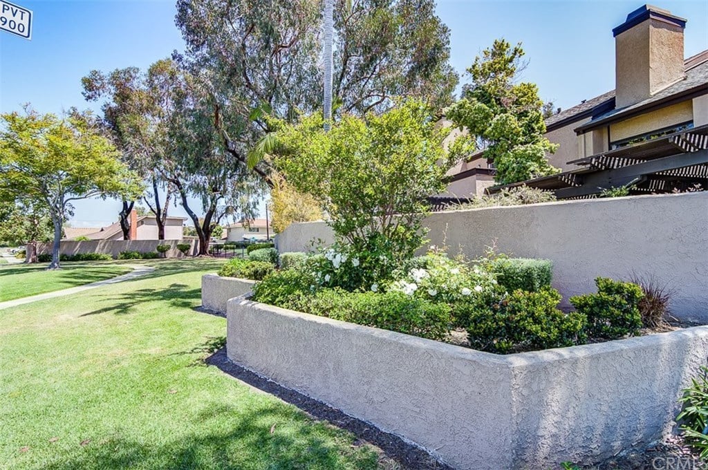925 Van Ness Ct