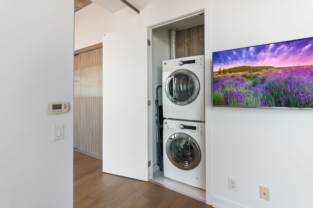 11 Charlotte St #Ph05