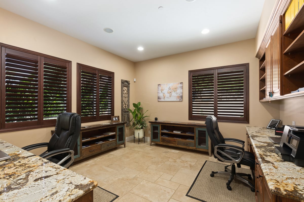 21128 Via Los Laureles