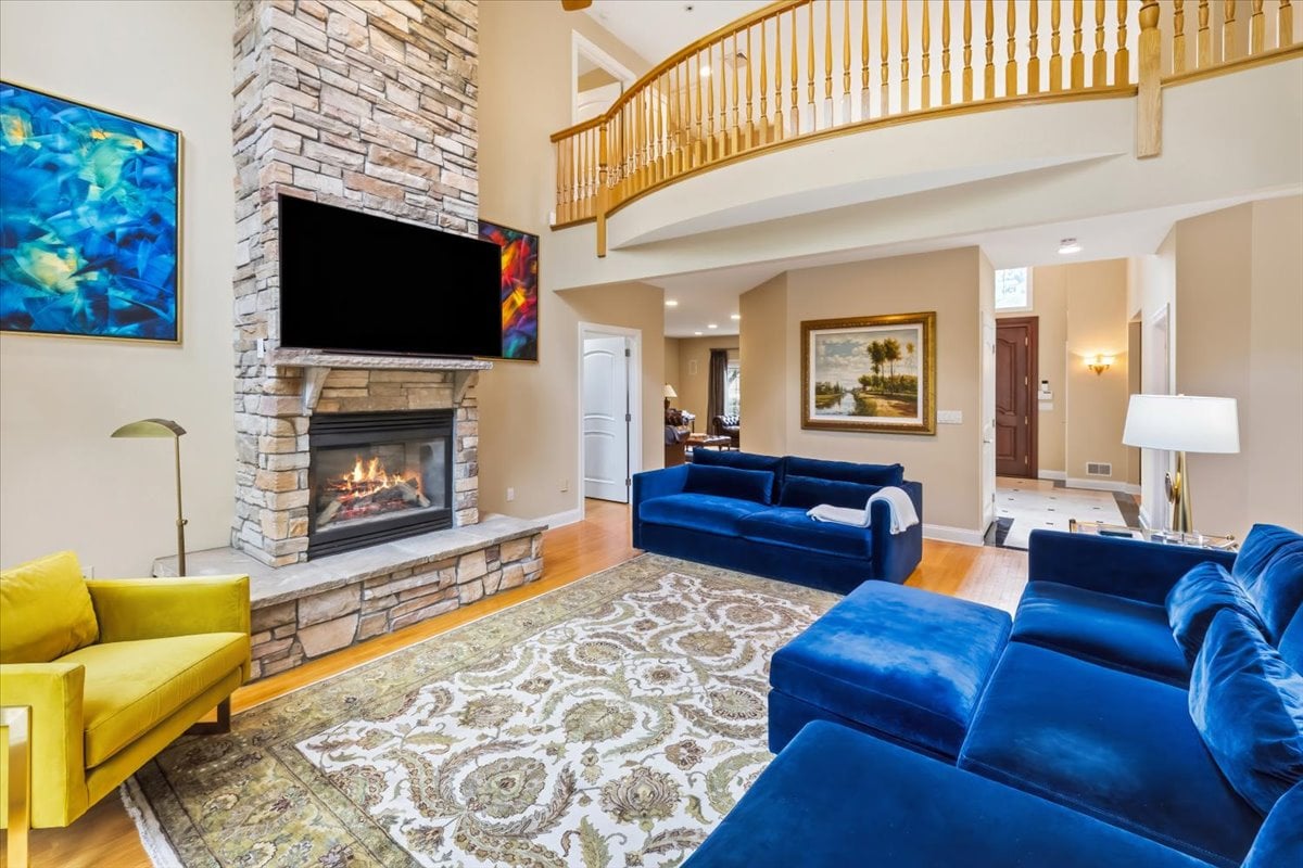 4 Centennial Ct, Totowa, NJ