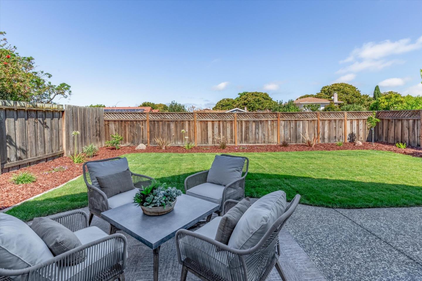Stunning One Level Ponderosa !