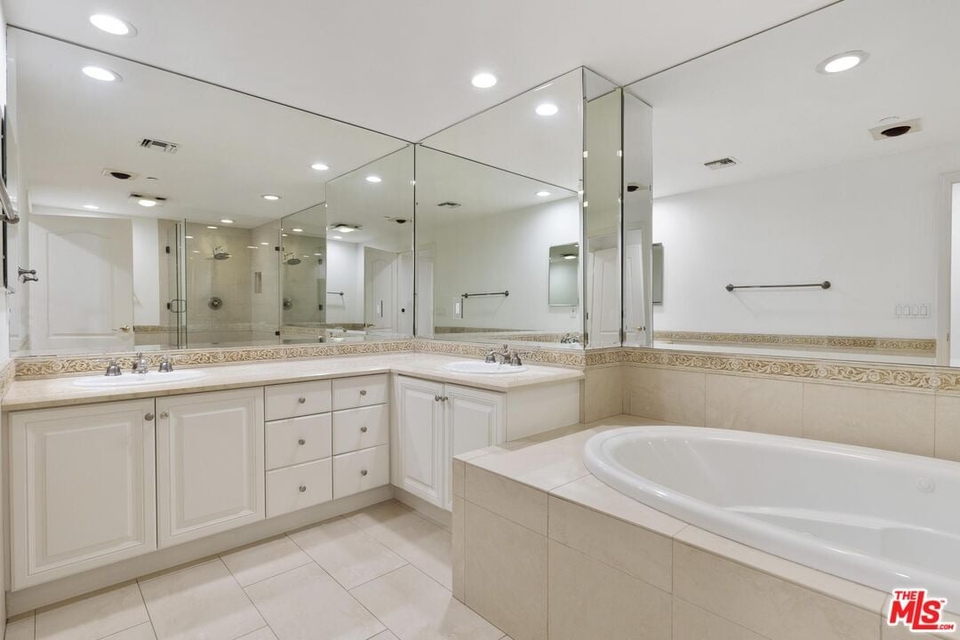 1450 S Beverly Dr #404