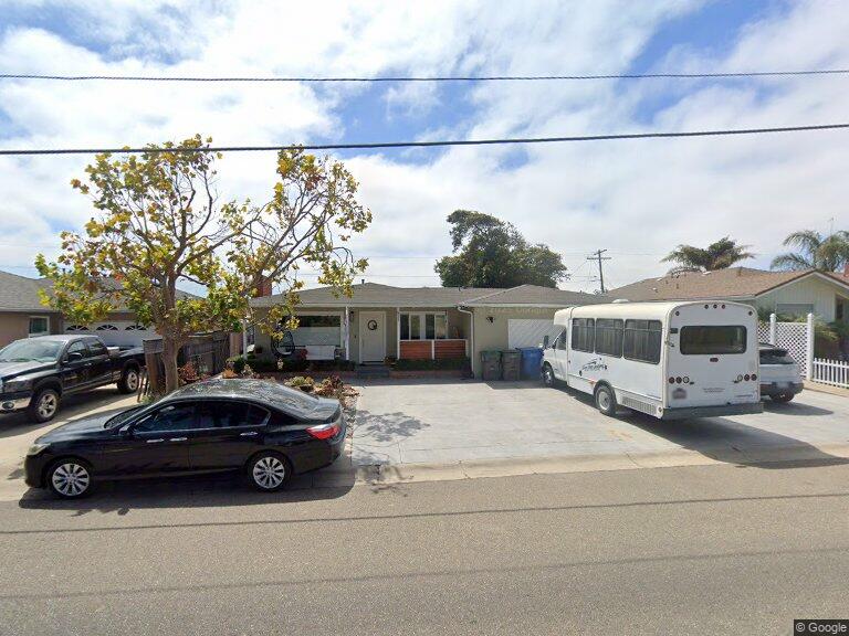 933 Farroll Ave