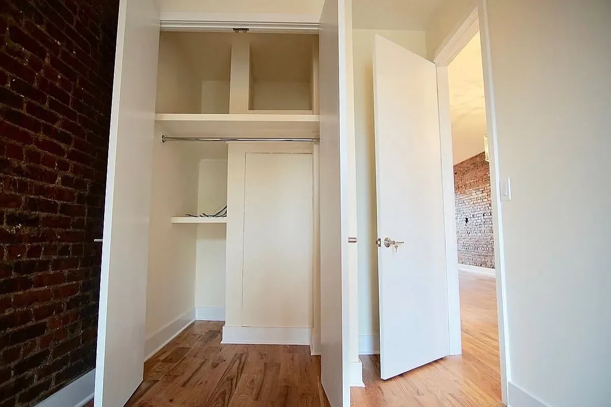 1273 Rogers Avenue #3