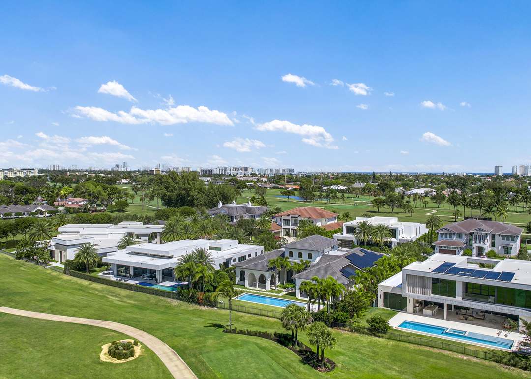 4013 Country Club Ln