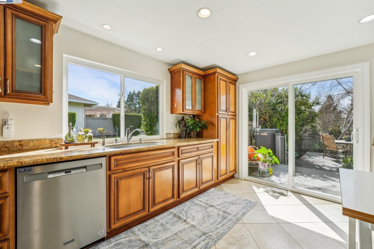 2119 Presidio Ct