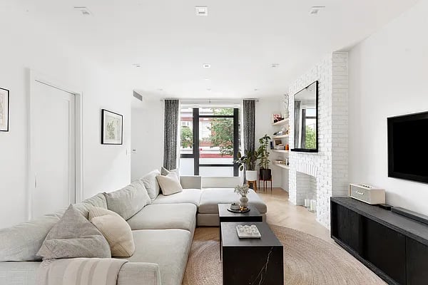 321 Manhattan Avenue #1