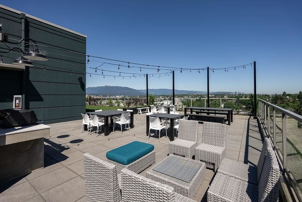 250 E 6th Ave, #469