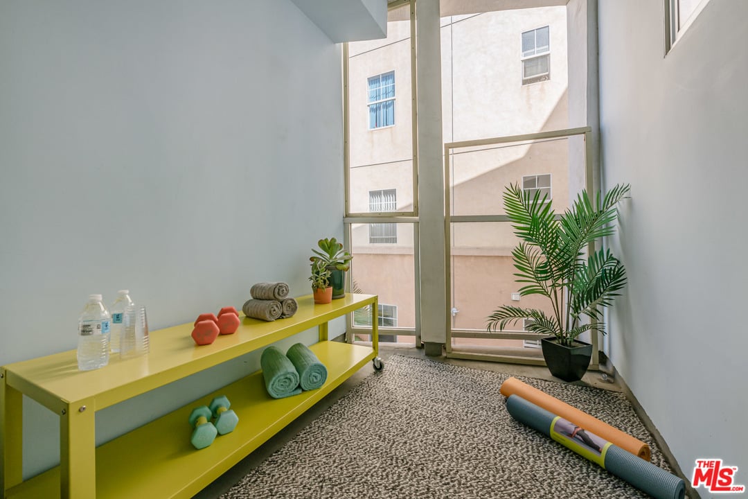 2400 Corinth Ave, Unit 21