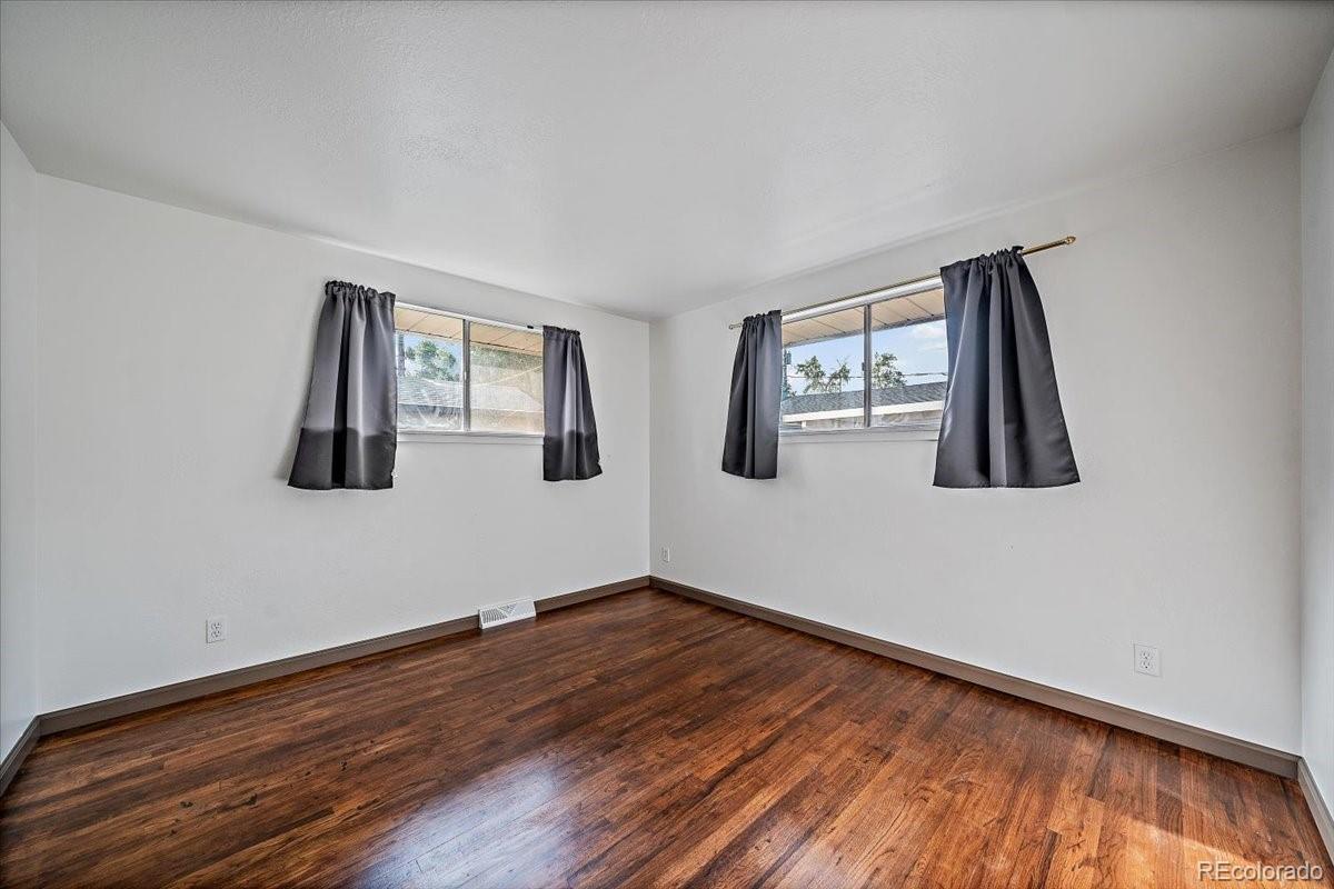 1006 Hahn Ct
