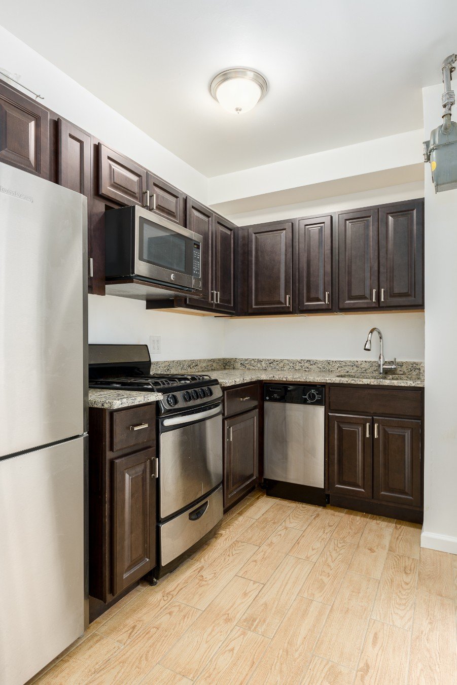 345 East 12th Street Unit: 18
