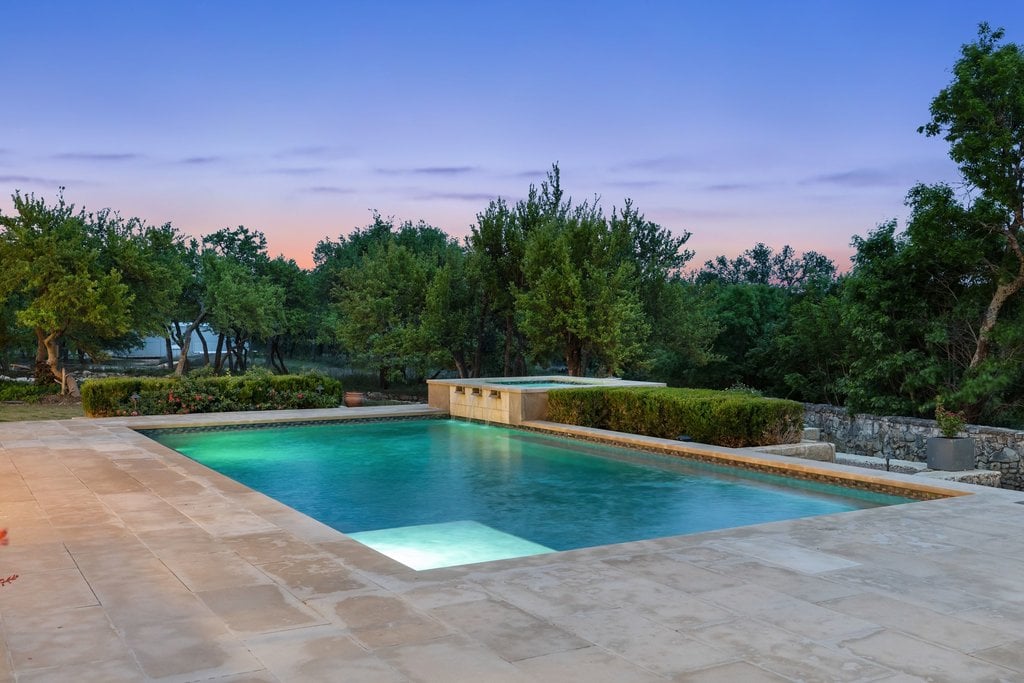 Horseman's Paradise in the heart of Dripping Springs