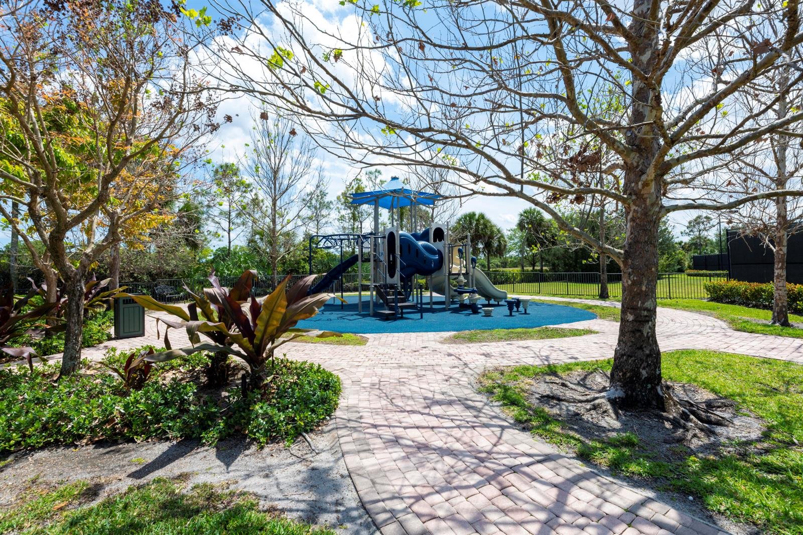 260 Carina Drive Dr