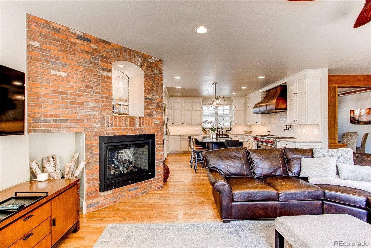 835 Krameria St